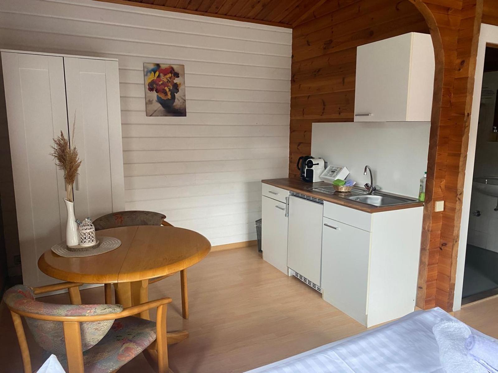 Abb Sportcenter Gaensefurth, Doppelzimmer Ohne Kueche, Standard Doppelzimmer Mit Kueche Hecklingen  Dış mekan fotoğraf